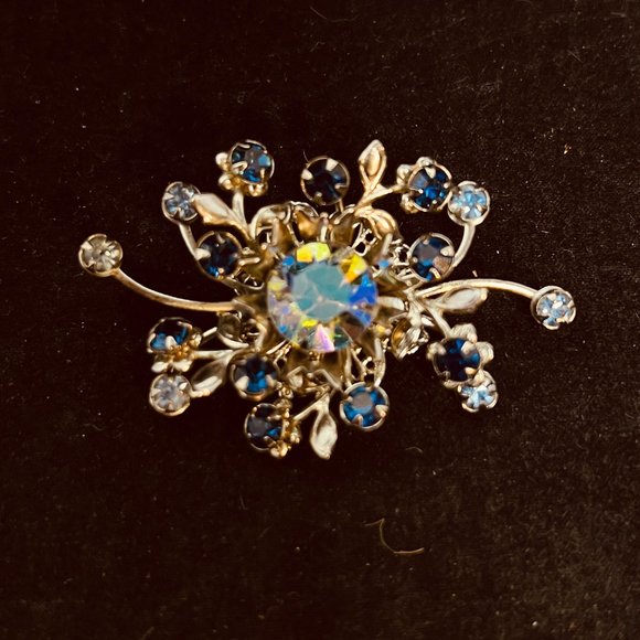Silver Tone, Blue AB Rhinestones & Other Blue Rhinestones Floral Brooch (3811) - Picture 2 of 5